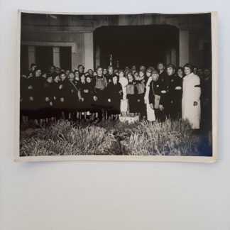 Foto d'Epoca 24x18 cm UNPA WWII – Gruppo Ausiliarie e Crocerossine con Dotazioni Primo Soccorso