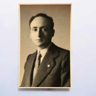 Foto antica Ritratto Uomo Elegante con Spilla da Bavero Anni '30 '40 Vintage - 13,5x8,5 cm